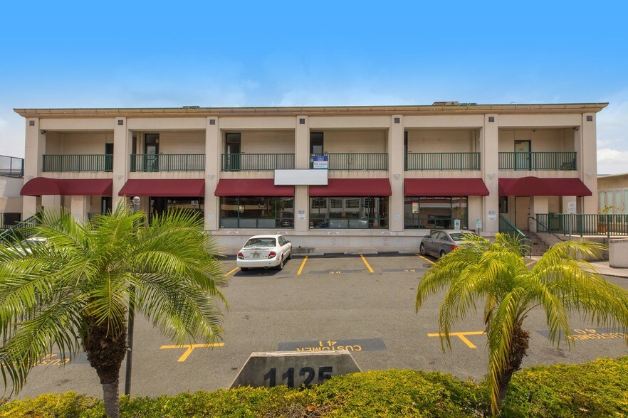 More Photos Of 1125 N King St, Honolulu Storefront Retail Office For Lease