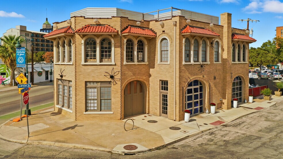 More Photos Of 604 S Alamo St, San Antonio Freestanding For Lease