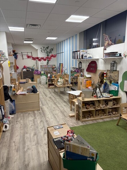 More Photos Of 47-28 11th St, Long Island City Apartments For Lease