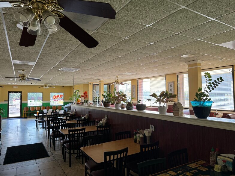 More Photos Of 315 N Bell Blvd, Cedar Park Restaurant For Lease