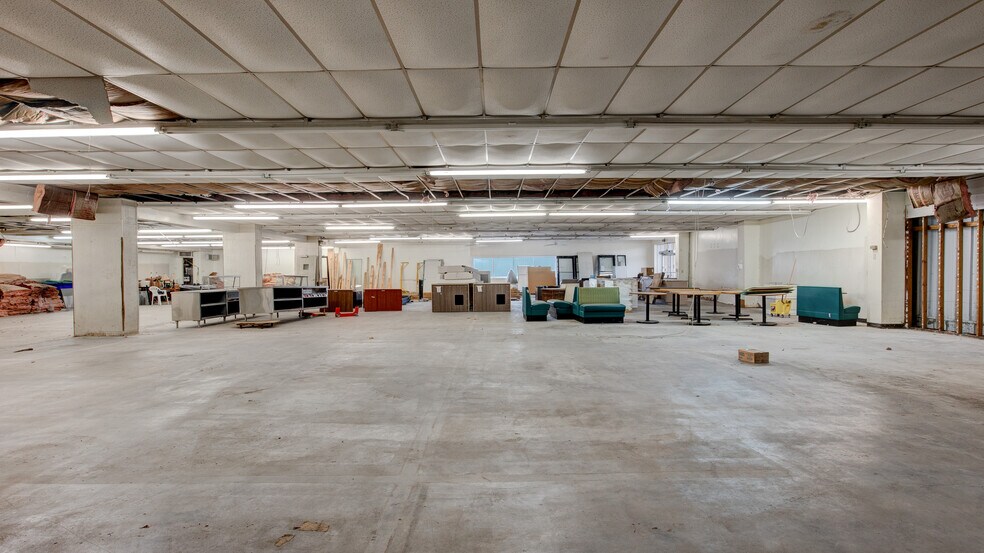 More Photos Of 2015 Payne st, Tell City Light Distribution For Sale