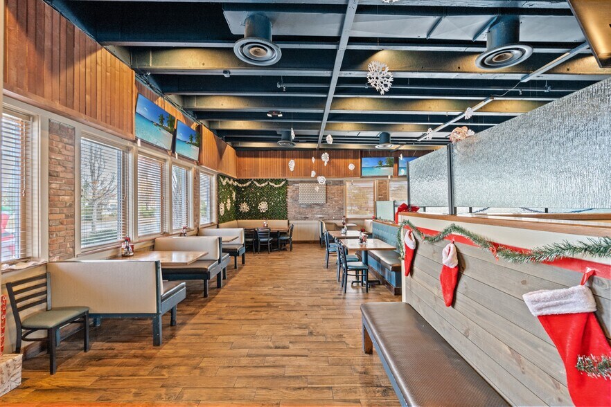 More Photos Of 8733/8739 Hwy 17 Bypass N Byp, Myrtle Beach Office For Sale