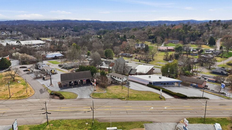 More Photos Of 6712 Kingston Pike, Knoxville Land For Sale