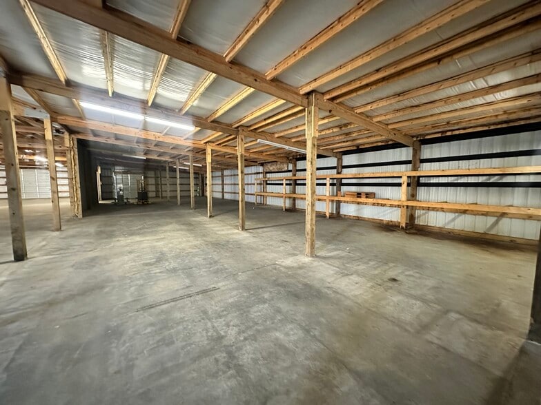More Photos Of 5019 Char-Augusta Rd, Bamberg Warehouse For Sale