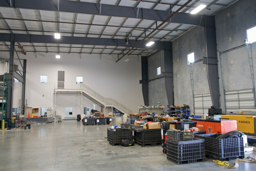 More Photos Of 4020 Flowserve Way, Pasadena Warehouse For Sale