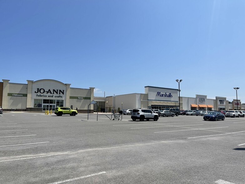 More Photos Of 1600 N Jackson St, Tullahoma Unknown For Lease
