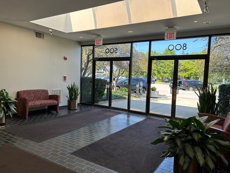 More Photos Of 60 Revere Dr, Northbrook Medical For Lease