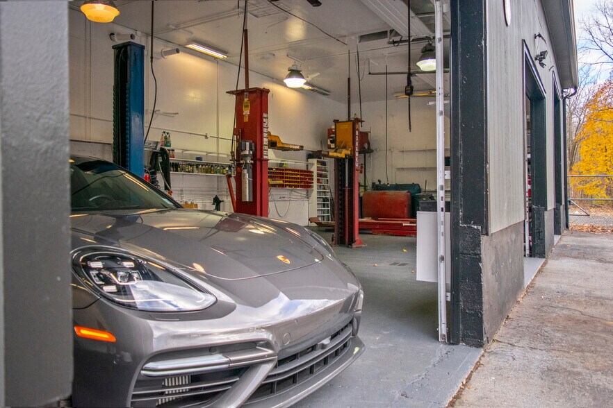 More Photos Of 53 Estrada Rd, Central Valley Warehouse For Lease