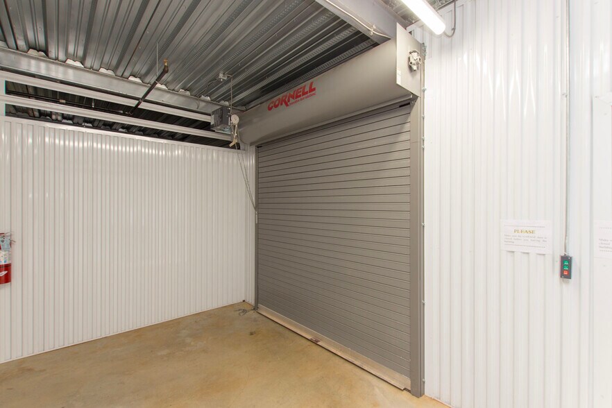 More Photos Of 11017 County Line, Madison Self Storage For Sale