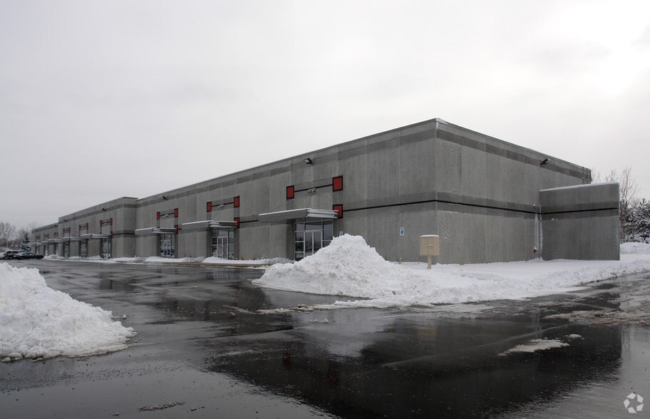 More Photos Of 4063 Grand Oak Dr, Lansing Light Distribution For Lease