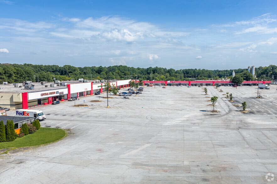 More Photos Of 4827-4903 Old National Hwy, College Park General Retail For Lease