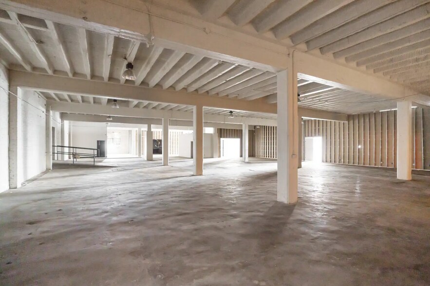 More Photos Of 1001 W Main St, Louisville Manufacturing For Sale