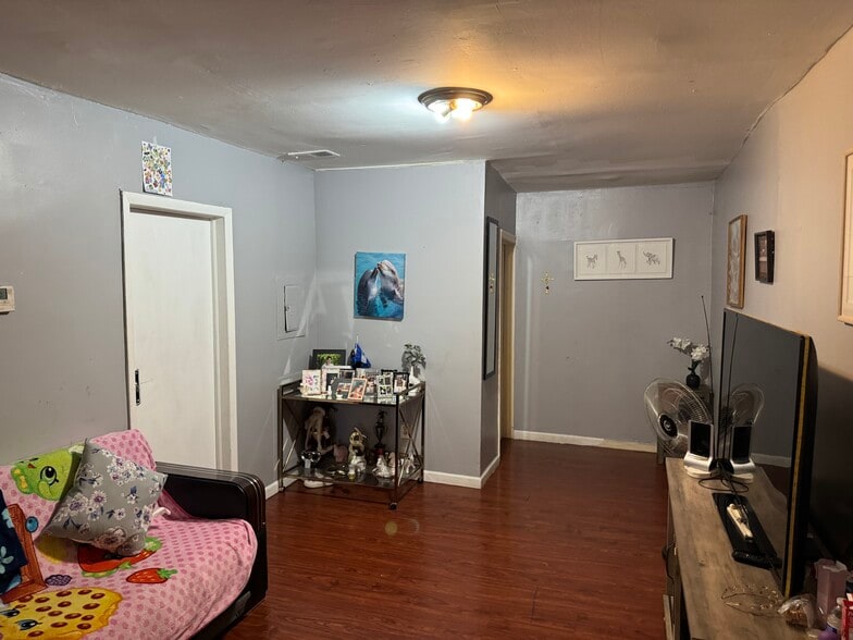 More Photos Of 103 Central Ave, Orange Apartments For Sale