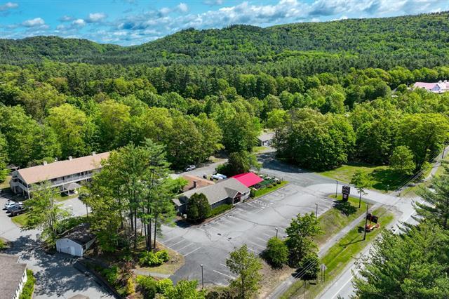 More Photos Of 20 Public Way, Quechee Restaurant For Sale