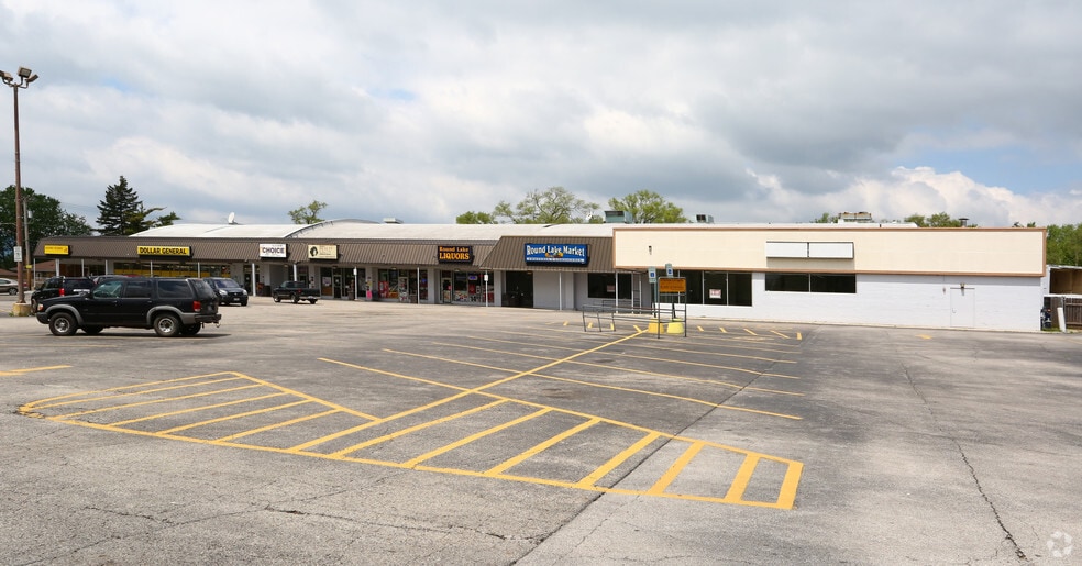 More Photos Of 208-214 W Washington St, Round Lake Unknown For Lease