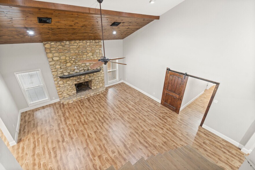 More Photos Of 2042 Teal Dr, Spring Dormitory For Sale