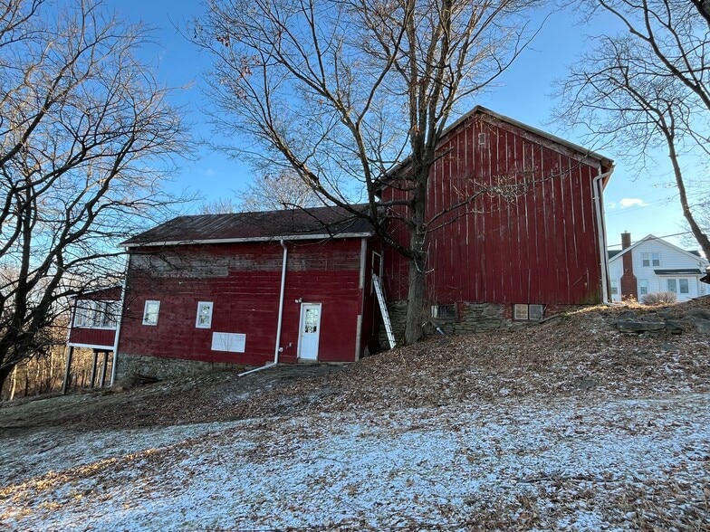 More Photos Of 156 Mount Zion Rd, Marlboro Flex For Sale