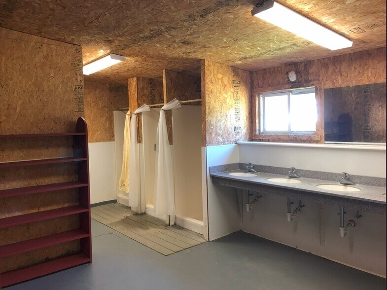 More Photos Of 232 White Oak Rd, Elizaville Specialty For Sale