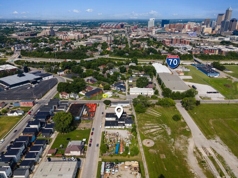 More Photos Of 1122 Deloss St, Indianapolis Warehouse For Sale