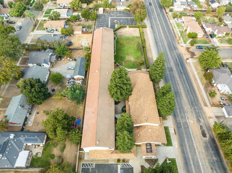 More Photos Of 101 W Clinton Ave, Fresno Specialty For Sale