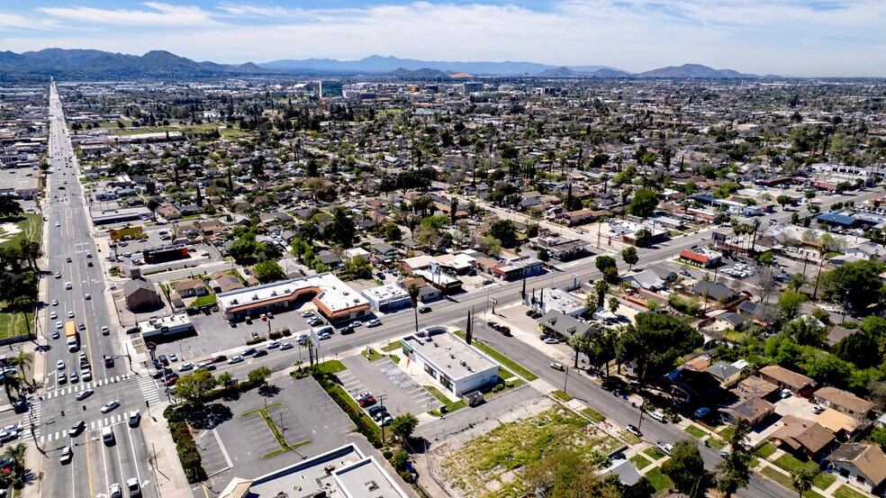 More Photos Of 270 E Base Line St, San Bernardino Freestanding For Sale