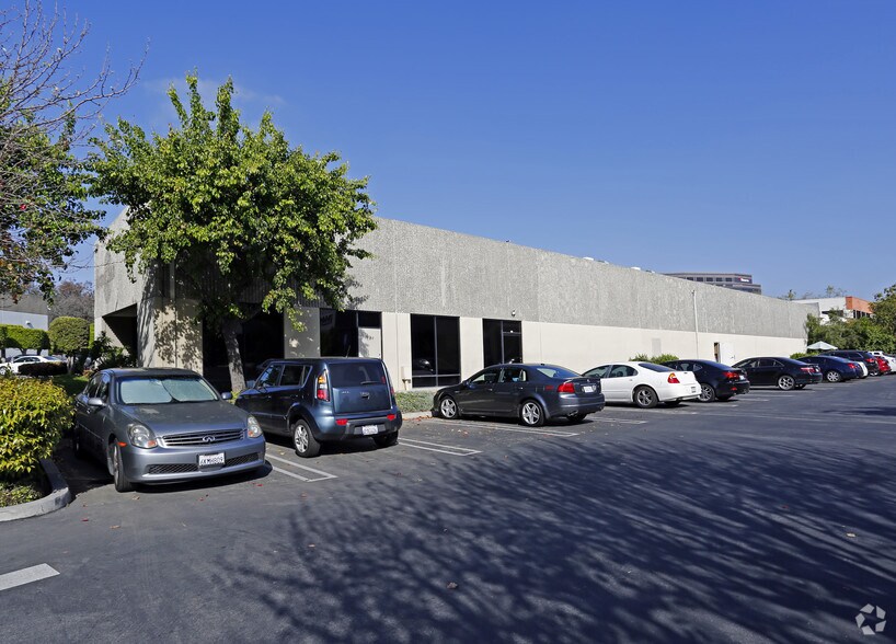 More Photos Of 17781-17791 Mitchell Ave N, Irvine Light Distribution For Lease