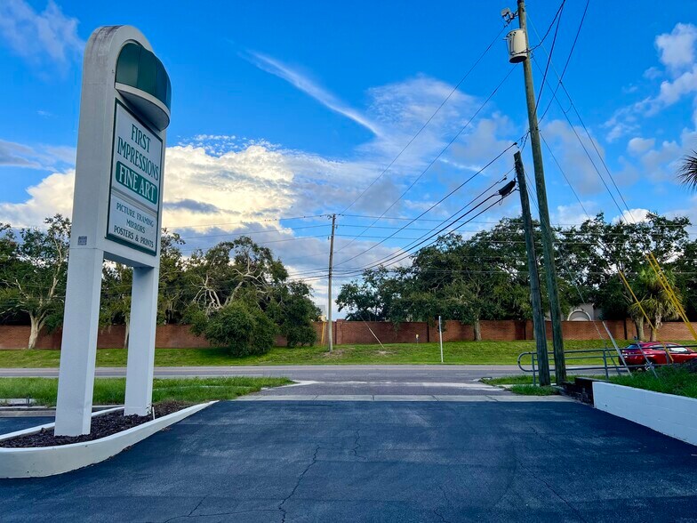 More Photos Of 3625 Alt 19, Palm Harbor Storefront Retail Office For Sale