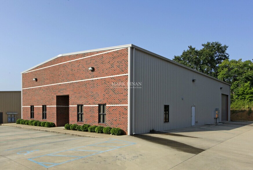 Primary Photo Of 205 Cloverdale Cir, Alabaster Flex For Lease
