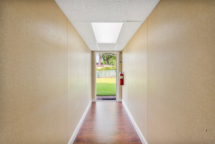 More Photos Of 428 Hospital Drive, Columbus Medical For Sale