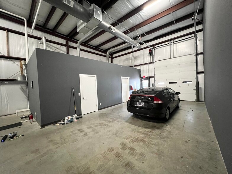 More Photos Of 430 Haynie Ave, Nashville Warehouse For Lease