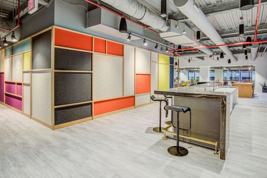 More Photos Of 200 N Broadway, Saint Louis Office For Lease