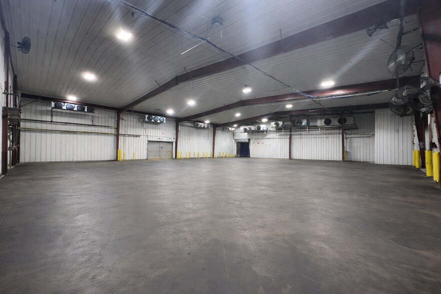 More Photos Of 432 N Royal St, Jackson Warehouse For Lease