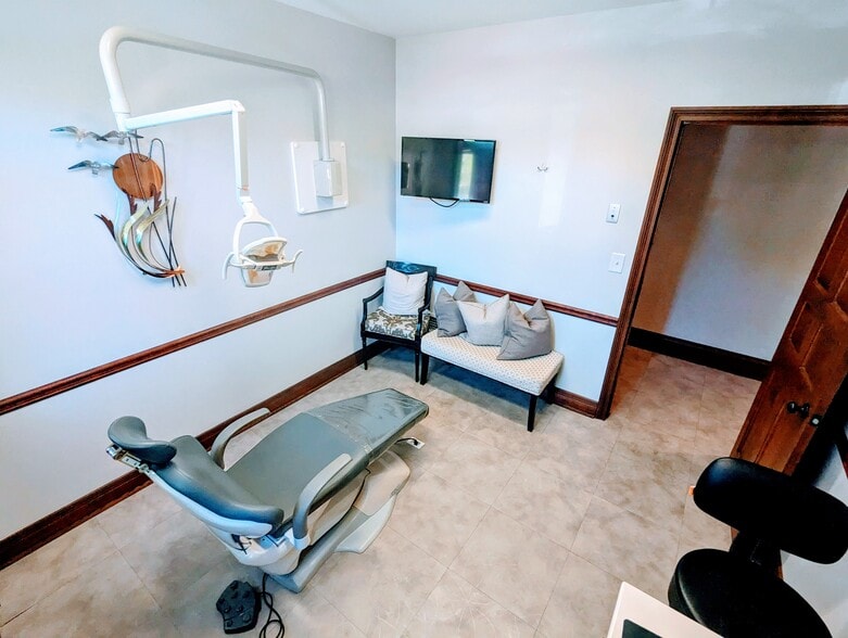 More Photos Of 4721 Chamblee Dunwoody Rd, Atlanta Medical For Lease