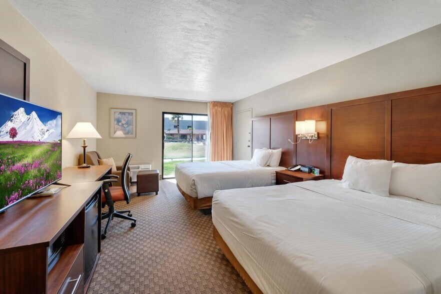 More Photos Of 1450 S Auto Mall Dr, St George Hotel For Sale