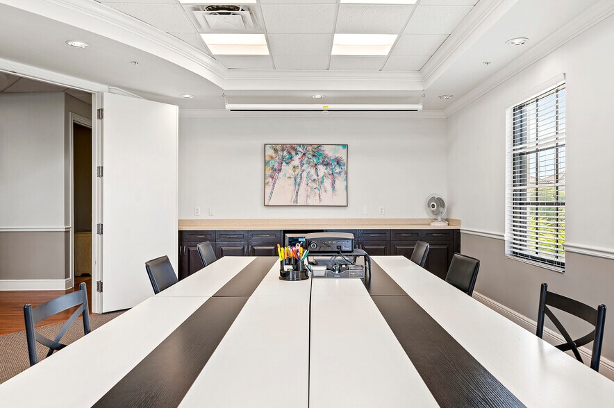 More Photos Of 9681 Gladiolus Dr, Fort Myers Coworking Space