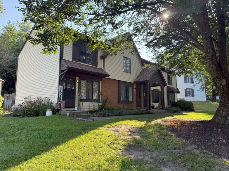 More Photos Of 1380 Country Side Dr, Newark Apartments For Sale