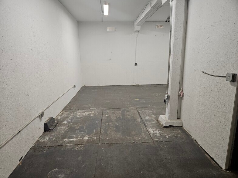 More Photos Of 260 N Petaluma Blvd, Petaluma Storefront Retail Office For Lease