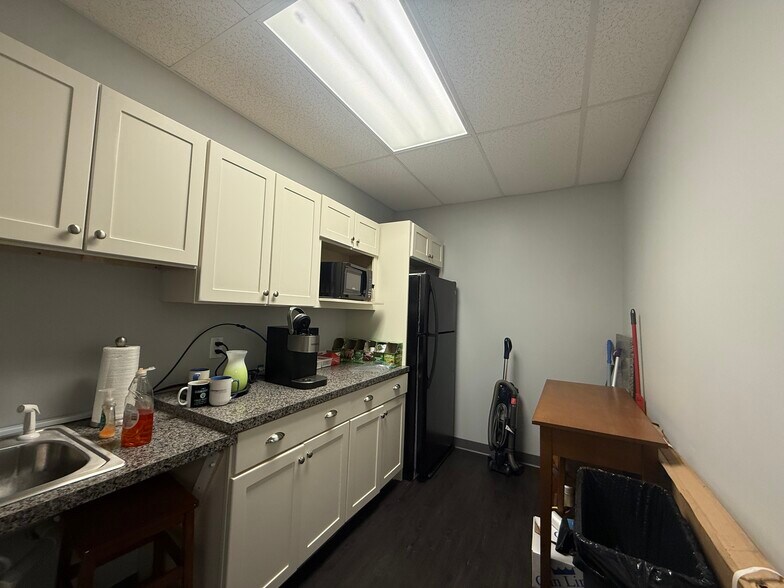 More Photos Of 262-268 Broadway, Saratoga Springs Office Residential For Sale