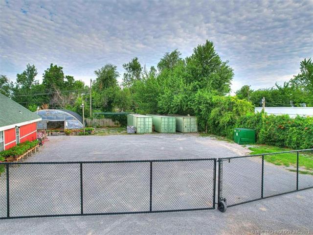 More Photos Of 708 W Britton Rd, Oklahoma City Freestanding For Sale