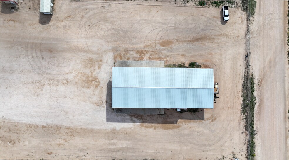 More Photos Of 9503 E County Road 97, Midland Warehouse For Lease