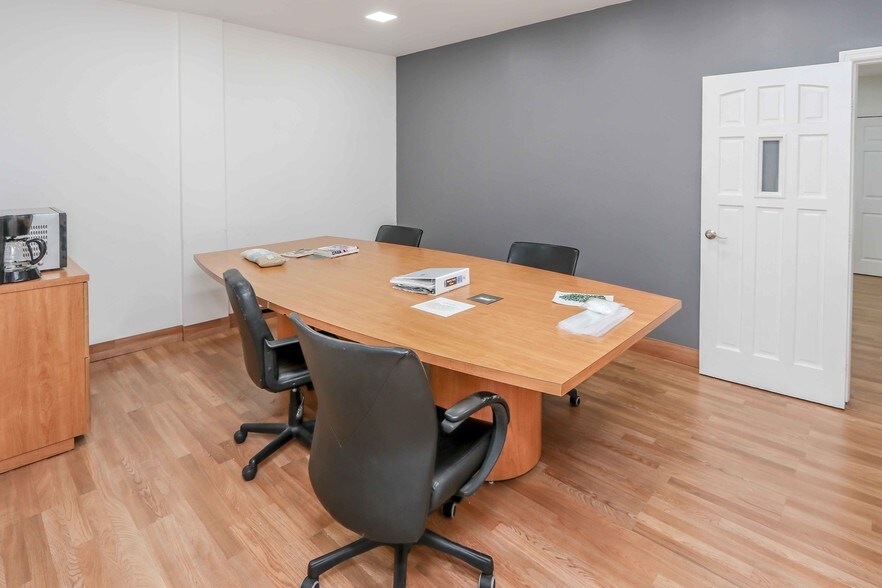 More Photos Of 14935 NW 27th Ave, Opa Locka Warehouse For Lease