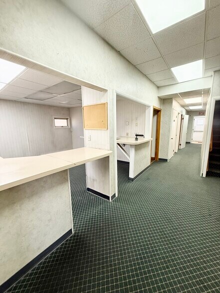 More Photos Of 130 N Detroit St, Bellefontaine Office Residential For Lease