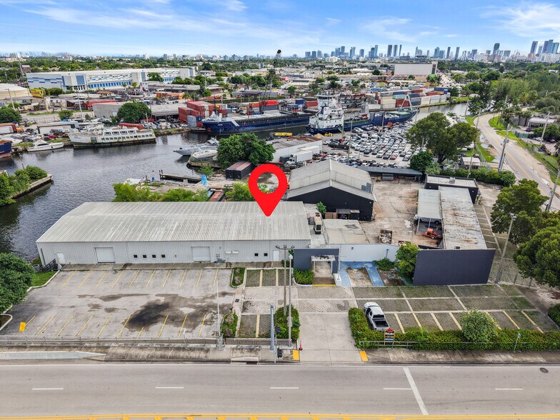 More Photos Of 3075 NW South River Dr, Miami Storefront Retail Office For Lease