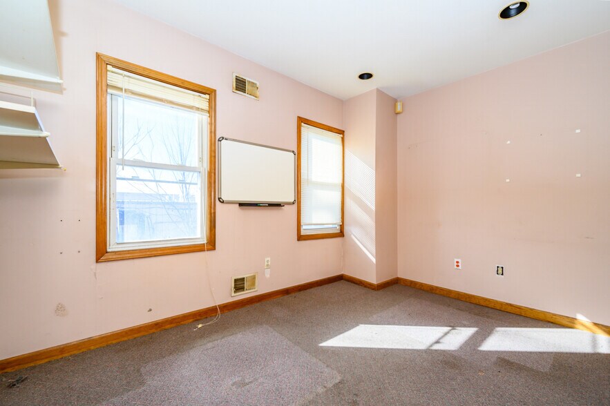 More Photos Of 511 W Westfield Ave, Roselle Park Storefront Retail Residential For Sale