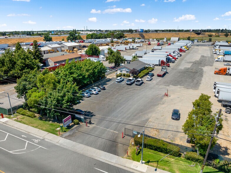 More Photos Of 3440-3480 W Capitol Ave, West Sacramento Truck Terminal For Lease