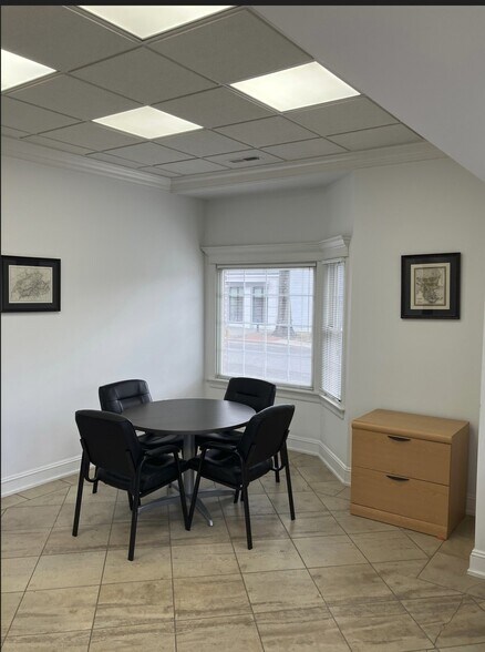 More Photos Of 27 Pine St, New Canaan Office For Lease