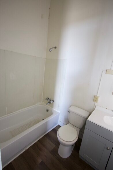 More Photos Of 1111 S 2nd St, Louisville Apartments For Sale