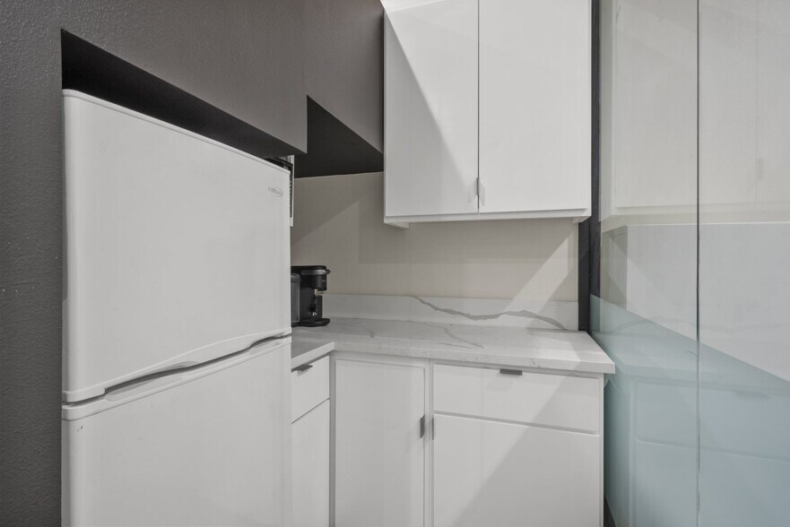 More Photos Of 9908 Artesia Blvd, Bellflower Storefront Retail Office For Sale