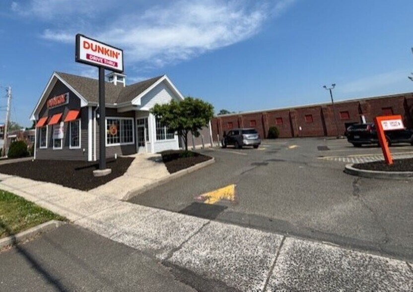 More Photos Of 1389 & 1399 Dixwell Ave, Hamden General Retail For Sale
