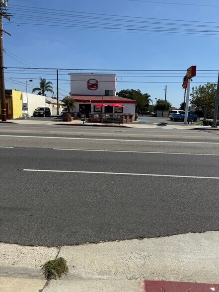 More Photos Of 15340 Crenshaw Blvd, Gardena Fast Food For Sale
